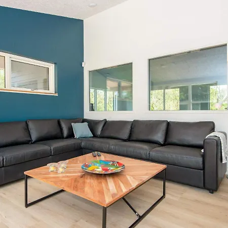 Luxury Retreat With Pool - By Traum Hébergement de vacances *