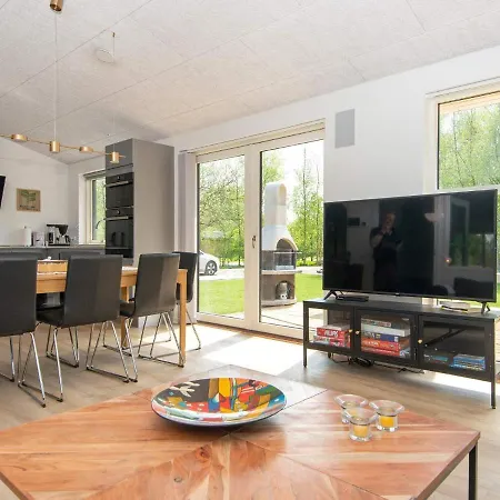 Luxury Retreat With Pool - By Traum