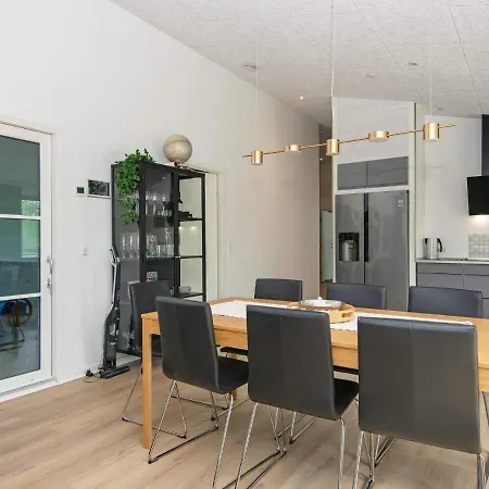 Luxury Retreat With Pool Feriehus Oksbøl