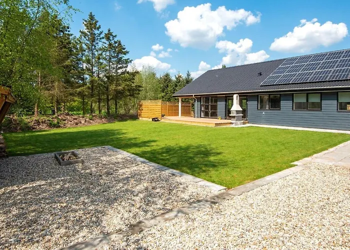 Holiday home Luxury Retreat With Pool - By Traum